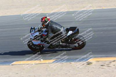 media/Jan-14-2024-SoCal Trackdays (Sun) [[2e55ec21a6]]/Turn 10 Inside (110pm)/